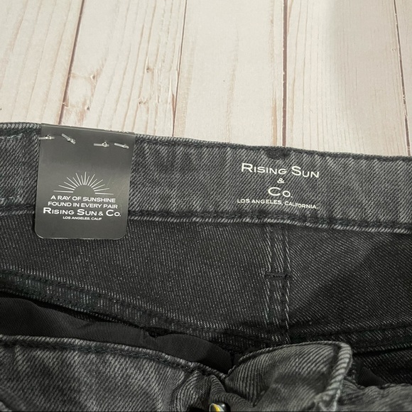 RISING SUN & CO. Forever Fit Mid Rise Skinny Jeans - Picture 4 of 8